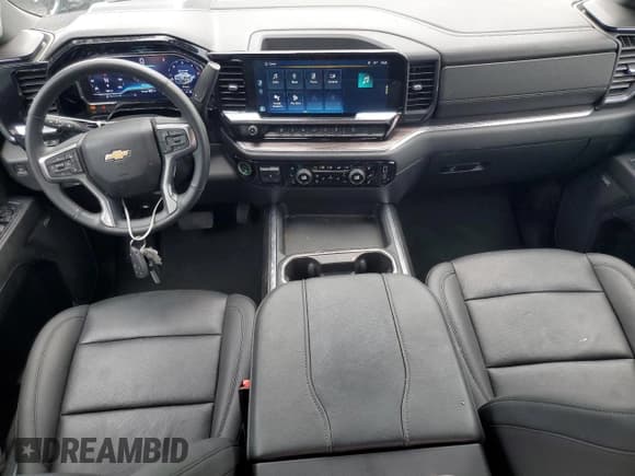 ✅ 2025 Chevrolet Silverado 2500HD LTZ • VIN: 2GC4KPEY8S1115374 • Lot: 69601585. Wystawiony na Copart z przebiegiem 7 854 mil. Bezpłatny archiwum sprzedaży aukcyjnych z USA i szczegółowy raport historii pojazdu na DreamBid. Zdjęcie 8.