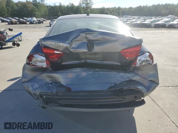 ✅ 2014 Volkswagen Passat S • VIN: 1VWAH7A31EC018475 • Lot: 89483305. Listed on Copart with 105,314 mi. Free auction sales archive from the USA and detailed vehicle history report at DreamBid. Image 6.