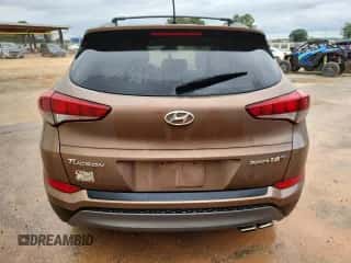 2016 Hyundai Tucson Sport z VIN KM8J33A2XGU241561, wystawiony jako Copart lot #85083245 z przebiegiem 95 773 mil mil oraz Czysty tytuł • Clean title. Historia ofert i sprzedaży dostępna na DreamBid. Obrazek 6.