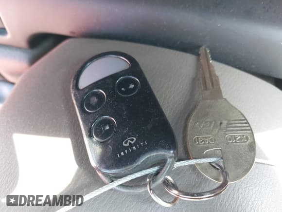 ✅ 1998 Infiniti I30 Standard • VIN: JNKCA21A9WT612412 • Лот: 39009951. Опубликован ранее на IAAI с пробегом 81 722 миль. Бесплатный доступ к архиву аукционных продаж из США и подробный отчёт об истории автомобиля на DreamBid. Изображение 11.