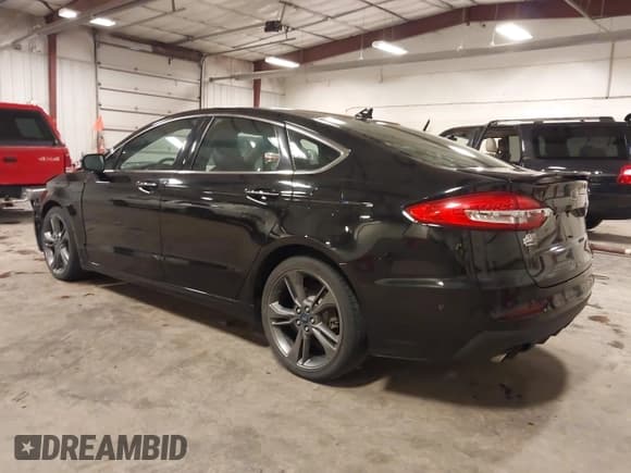 ✅ 2019 Ford Fusion Sport • VIN: 3FA6P0VP0KR133961 • Лот: 43332950. Опубликован ранее на IAAI с пробегом 93 041 миль. Бесплатный доступ к архиву аукционных продаж из США и подробный отчёт об истории автомобиля на DreamBid. Изображение 3.