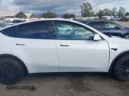 ✅ 2022 Tesla Model Y Long Range • VIN: 7SAYGAEE4NF574637 • Лот: 43749609. Опубликован ранее на IAAI с пробегом 40 947 миль. Бесплатный доступ к архиву аукционных продаж из США и подробный отчёт об истории автомобиля на DreamBid. Изображение 14.