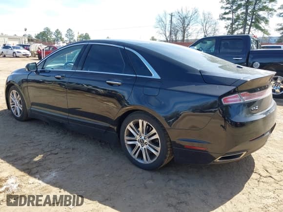 ✅ 2016 Lincoln MKZ • VIN: 3LN6L2GK7GR633492 • Lot: 41601088. Listed on IAAI with 235,051 mi. Free auction sales archive from the USA and detailed vehicle history report at DreamBid. Image 3.
