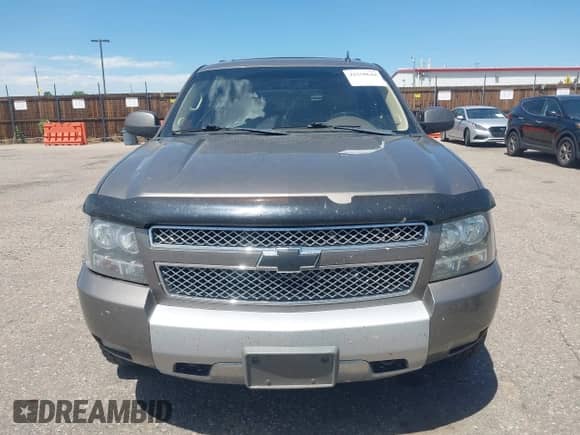 2012 Chevrolet Suburban LT с VIN 1GNSKJE72CR262365, выставлен на аукционе IAAI как лот 42550644 с пробегом 159 459 миль миль и . История ставок и продаж доступна на DreamBid. Изображение 12.