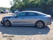 ✅ 2021 Kia K5 LXS • VIN: 5XXG14J20MG062988 • Lot: 43220132. Wystawiony na IAAI z przebiegiem 101 781 mil. Bezpłatny archiwum sprzedaży aukcyjnych z USA i szczegółowy raport historii pojazdu na DreamBid. Zdjęcie 15.