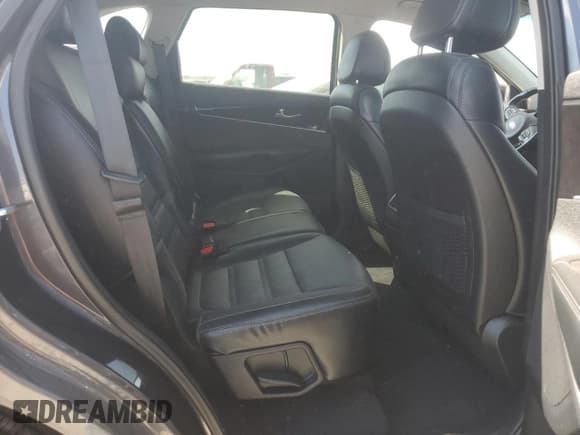 ✅ 2016 Kia Sorento EX • VIN: 5XYPHDA19GG023240 • Lot: 68980655. Listed on Copart with 67,595 mi. Free auction sales archive from the USA and detailed vehicle history report at DreamBid. Image 10.