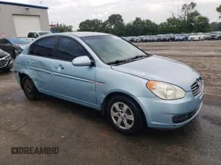 ✅ 2007 Hyundai Accent GLS • VIN: KMHCN46CX7U132172 • Lot: 61669064. Wystawiony na Copart z przebiegiem 220 897 mil. Bezpłatny archiwum sprzedaży aukcyjnych z USA i szczegółowy raport historii pojazdu na DreamBid. Zdjęcie 4.