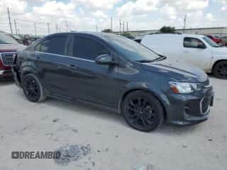 2020 Chevrolet Sonic Premier z VIN 1G1JF5SB1L4110916, wystawiony jako Copart lot #71403194 z przebiegiem 54 055 mil mil oraz Szkoda całkowita • Salvage title. Historia ofert i sprzedaży dostępna na DreamBid. Obrazek 4.