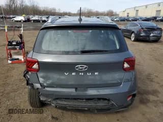 ✅ 2024 Hyundai Venue SEL • VIN: KMHRC8A3XRU307988 • Lot: 50555255. Listed on Copart with 2,256 mi. Free auction sales archive from the USA and detailed vehicle history report at DreamBid. Image 6.
