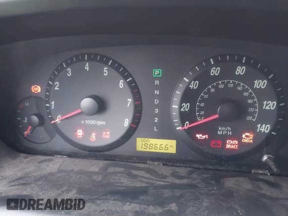 ✅ 2006 Hyundai Elantra GLS • VIN: KMHDN46DX6U286490 • Lot: 40872915. Wystawiony na IAAI z przebiegiem 198 666 mil. Bezpłatny archiwum sprzedaży aukcyjnych z USA i szczegółowy raport historii pojazdu na DreamBid. Zdjęcie 7.