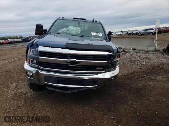 ✅ 2015 Chevrolet Silverado 2500HD LT • VIN: 1GC1KVE88FF593865 • Лот: 87420875. Опубликован ранее на Copart с пробегом Не указан. Бесплатный доступ к архиву аукционных продаж из США и подробный отчёт об истории автомобиля на DreamBid. Изображение 13.