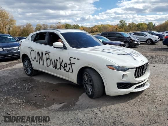 ✅ 2019 Maserati Levante GranLusso • VIN: ZN661XUL5KX310593 • Lot: 89617235. Wystawiony na Copart z przebiegiem 124 545 mil. Bezpłatny archiwum sprzedaży aukcyjnych z USA i szczegółowy raport historii pojazdu na DreamBid. Zdjęcie 4.