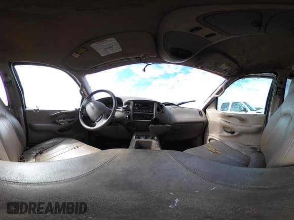 ✅ 2000 Ford Expedition Eddie Bauer • VIN: 1FMPU18L5YLC36320 • Lot: 42355865. Listed on IAAI with 221,787 mi. Free auction sales archive from the USA and detailed vehicle history report at DreamBid. Image 18.