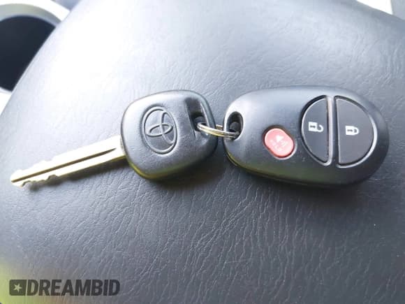 ✅ 2014 Toyota Tacoma • VIN: 3TMLU4EN3EM136656 • Лот: 43121187. Опубликован ранее на IAAI с пробегом 90 055 миль. Бесплатный доступ к архиву аукционных продаж из США и подробный отчёт об истории автомобиля на DreamBid. Изображение 11.