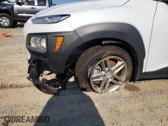 2019 Hyundai Kona SE с VIN KM8K1CAA3KU358148, выставлен на аукционе Copart как лот 57460732 с пробегом 63 256 миль миль и . История ставок и продаж доступна на DreamBid. Изображение 9.