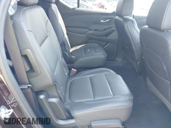 ✅ 2022 Chevrolet Traverse LT • VIN: 1GNEVHKW1NJ123001 • Lot: 42672210. Wystawiony na IAAI z przebiegiem 39 196 mil. Bezpłatny archiwum sprzedaży aukcyjnych z USA i szczegółowy raport historii pojazdu na DreamBid. Zdjęcie 8.