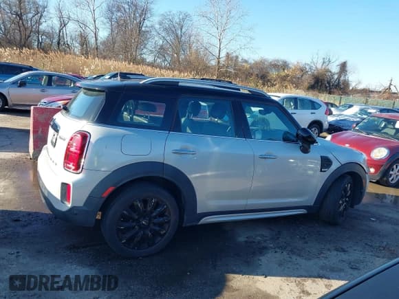 ✅ 2021 MINI Countryman Oxford Edition • VIN: WMZ23BR06M3M77065 • Lot: 43845014. Listed on IAAI with 162,128 mi. Free auction sales archive from the USA and detailed vehicle history report at DreamBid. Image 14.