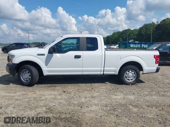 ✅ 2018 Ford F-150 XL • VIN: 1FTEX1CG8JFA48702 • Lot: 42877550. Wystawiony na IAAI z przebiegiem 151 367 mil. Bezpłatny archiwum sprzedaży aukcyjnych z USA i szczegółowy raport historii pojazdu na DreamBid. Zdjęcie 14.