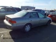 ✅ 2000 Toyota Camry CE • VIN: JT2BG28K4Y0383421 • Lot: 43649966. Wystawiony na IAAI z przebiegiem 207 475 mil. Bezpłatny archiwum sprzedaży aukcyjnych z USA i szczegółowy raport historii pojazdu na DreamBid. Zdjęcie 4.