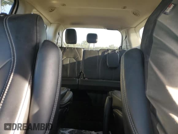 ✅ 2023 Chrysler Pacifica Touring L • VIN: 2C4RC1BG8PR591807 • Lot: 91926585. Listed on Copart with 37,386 mi. Free auction sales archive from the USA and detailed vehicle history report at DreamBid. Image 10.