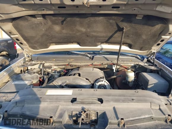 ✅ 2007 Chevrolet Tahoe LS • VIN: 1GNFC130X7R350851 • Lot: 43748411. Listed on IAAI with 172,770 mi. Free auction sales archive from the USA and detailed vehicle history report at DreamBid. Image 10.