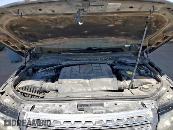 ✅ 2015 Land Rover Range Rover Autobiography • VIN: SALGV3TF4FA208105 • Lot: 60112265. Listed on Copart with 163,035 mi. Free auction sales archive from the USA and detailed vehicle history report at DreamBid. Image 12.