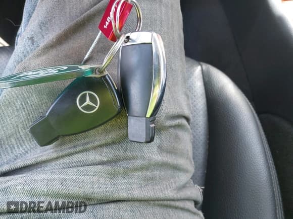 ✅ 2005 Mercedes-Benz E 320 • VIN: WDBUF82J75X166663 • Lot: 42288107. Listed on IAAI with 128,277 mi. Free auction sales archive from the USA and detailed vehicle history report at DreamBid. Image 11.