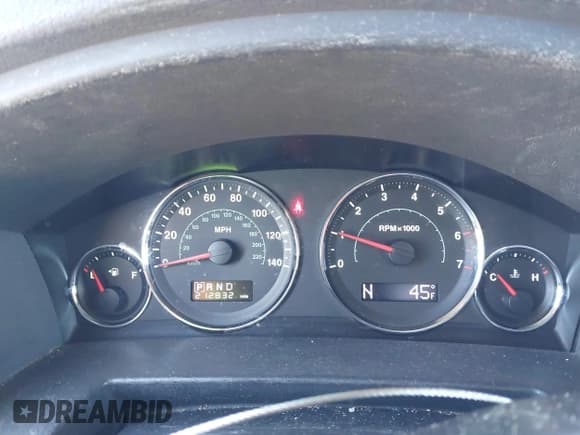 ✅ 2009 Jeep Commander Sport • VIN: 1J8HH48K79C539096 • Лот: 43804032. Опубликован ранее на IAAI с пробегом 212 832 миль. Бесплатный доступ к архиву аукционных продаж из США и подробный отчёт об истории автомобиля на DreamBid. Изображение 7.