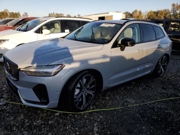 ✅ 2025 Volvo XC60 Ultra • VIN: YV4H60RM0S1068087 • Lot: 76859204. Listed on Copart with Not provided. Free auction sales archive from the USA and detailed vehicle history report at DreamBid. Image 1.