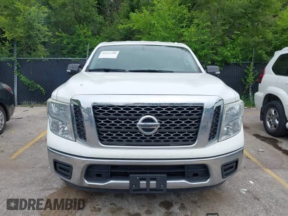 ✅ 2017 Nissan Titan SV • VIN: 1N6AA1EK1HN533195 • Lot: 42471908. Listed on IAAI with 172,279 mi. Free auction sales archive from the USA and detailed vehicle history report at DreamBid. Image 12.