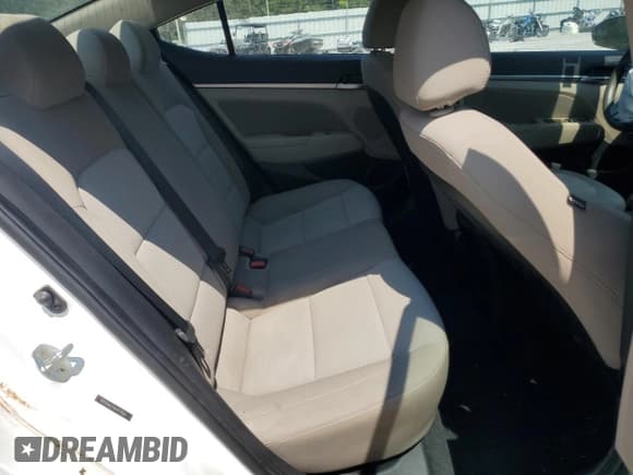 ✅ 2019 Hyundai Elantra SEL • VIN: 5NPD84LF1KH417604 • Lot: 81415305. Wystawiony na Copart z przebiegiem 154 249 mil. Bezpłatny archiwum sprzedaży aukcyjnych z USA i szczegółowy raport historii pojazdu na DreamBid. Zdjęcie 10.