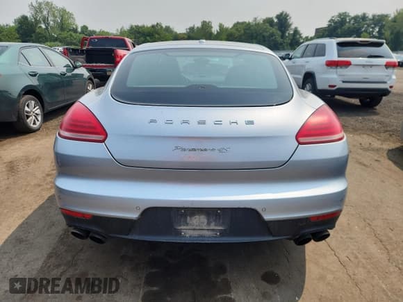 ✅ 2014 Porsche Panamera S • VIN: WP0AB2A75EL055877 • Lot: 67010315. Wystawiony na Copart z przebiegiem 118 826 mil. Bezpłatny archiwum sprzedaży aukcyjnych z USA i szczegółowy raport historii pojazdu na DreamBid. Zdjęcie 6.