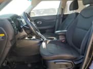 ✅ 2017 Kia Soul • VIN: KNDJN2A24H7887140 • Лот: 87367115. Опубликован ранее на Copart с пробегом 117 472 миль. Бесплатный доступ к архиву аукционных продаж из США и подробный отчёт об истории автомобиля на DreamBid. Изображение 7.