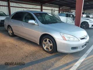 2006 Honda Accord with NAVI с VIN JHMCN36536C001152, выставлен на аукционе IAAI как лот 43444144 с пробегом 247 746 миль миль и . История ставок и продаж доступна на DreamBid. Изображение 1.