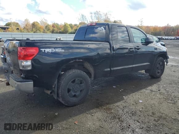 ✅ 2008 Toyota Tundra • VIN: 5TBBV54178S511233 • Lot: 86511315. Listed on Copart with 220,445 mi. Free auction sales archive from the USA and detailed vehicle history report at DreamBid. Image 3.