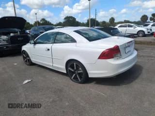 ✅ 2012 Volvo C70 T5 • VIN: YV1672MC1CJ130397 • Лот: 75102934. Опубликован ранее на Copart с пробегом Не указан. Бесплатный доступ к архиву аукционных продаж из США и подробный отчёт об истории автомобиля на DreamBid. Изображение 2.