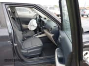 ✅ 2022 Hyundai Venue Limited • VIN: KMHRC8A39NU154191 • Лот: 42135332. Опубликован ранее на IAAI с пробегом 41 210 миль. Бесплатный доступ к архиву аукционных продаж из США и подробный отчёт об истории автомобиля на DreamBid. Изображение 5.