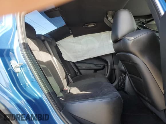 ✅ 2022 Dodge Charger R/T • VIN: 2C3CDXCT1NH176983 • Лот: 92287745. Опубликован ранее на Copart с пробегом 27 022 миль. Бесплатный доступ к архиву аукционных продаж из США и подробный отчёт об истории автомобиля на DreamBid. Изображение 10.