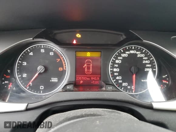 ✅ 2012 Audi A4 Progressiv • VIN: WAUFFCFL7CA117551 • Lot: 87033935. Listed on Copart with 235,783 mi. Free auction sales archive from the USA and detailed vehicle history report at DreamBid. Image 9.