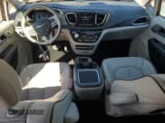 ✅ 2019 Chrysler Pacifica Hybrid Limited • VIN: 2C4RC1N74KR616836 • Лот: 81966445. Опубликован ранее на Copart с пробегом 15 814 миль. Бесплатный доступ к архиву аукционных продаж из США и подробный отчёт об истории автомобиля на DreamBid. Изображение 8.