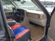 ✅ 2004 Chevrolet Suburban LT • VIN: 1GNFK16Z44J180705 • Lot: 43206216. Listed on IAAI with 375,620 mi. Free auction sales archive from the USA and detailed vehicle history report at DreamBid. Image 5.