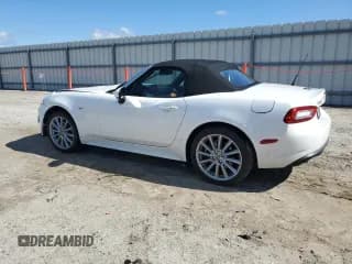 ✅ 2017 FIAT 124 Spider Lusso • VIN: JC1NFAEK1H0101948 • Lot: 90565875. Wystawiony na Copart z przebiegiem 20 647 mil. Bezpłatny archiwum sprzedaży aukcyjnych z USA i szczegółowy raport historii pojazdu na DreamBid. Zdjęcie 2.