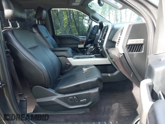 ✅ 2016 Ford F-150 XLT • VIN: 1FTEW1EF0GFB94737 • Lot: 42756404. Wystawiony na IAAI z przebiegiem 175 314 mil. Bezpłatny archiwum sprzedaży aukcyjnych z USA i szczegółowy raport historii pojazdu na DreamBid. Zdjęcie 5.