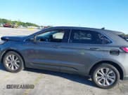 ✅ 2024 Ford Edge Titanium • VIN: 2FMPK4K96RBB01949 • Lot: 43457293. Listed on IAAI with 39,692 mi. Free auction sales archive from the USA and detailed vehicle history report at DreamBid. Image 14.