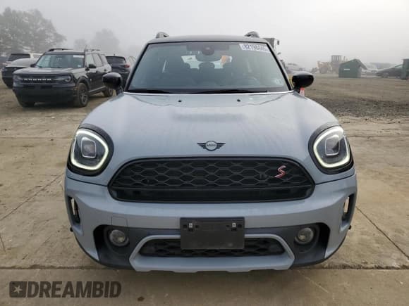✅ 2023 MINI Countryman Cooper S • VIN: WMZ53BR06P3R19716 • Lot: 82198445. Listed on Copart with 20,069 mi. Free auction sales archive from the USA and detailed vehicle history report at DreamBid. Image 5.