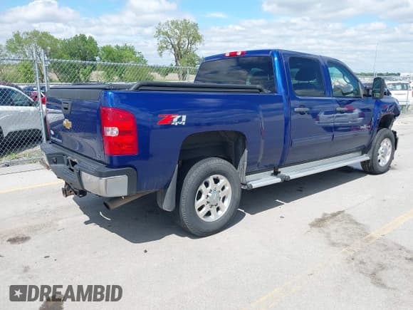 ✅ 2013 Chevrolet Silverado 2500HD LT • VIN: 1GC1KXCG1DF196694 • Lot: 42320081. Listed on IAAI with 93,305 mi. Free auction sales archive from the USA and detailed vehicle history report at DreamBid. Image 4.