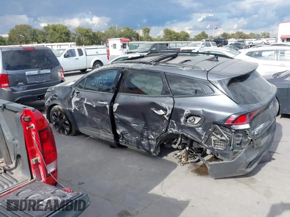 ✅ 2023 Kia Sportage X-Line • VIN: 5XYK6CAF1PG033864 • Lot: 43388537. Wystawiony na IAAI z przebiegiem 53 961 mil. Bezpłatny archiwum sprzedaży aukcyjnych z USA i szczegółowy raport historii pojazdu na DreamBid. Zdjęcie 14.