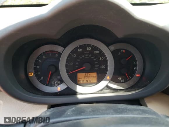 ✅ 2012 Toyota RAV4 Limited • VIN: JTMYK4DV4CD005127 • Lot: 61782915. Listed on Copart with 202,249 mi. Free auction sales archive from the USA and detailed vehicle history report at DreamBid. Image 9.