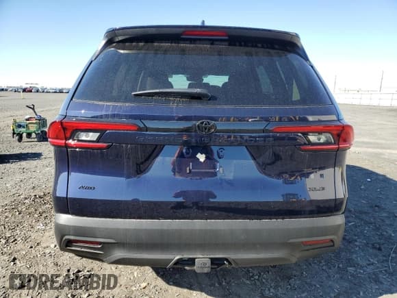 ✅ 2025 Toyota Highlander Platinum • VIN: 5TDAAAB58SS101951 • Lot: 86878125. Wystawiony na Copart z przebiegiem 9 988 mil. Bezpłatny archiwum sprzedaży aukcyjnych z USA i szczegółowy raport historii pojazdu na DreamBid. Zdjęcie 6.