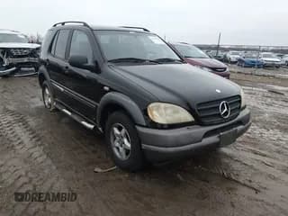 ✅ 1998 Mercedes-Benz M 320/430/500 • VIN: 4JGAB54EXWA012141 • Lot: 43884204. Listed on IAAI with 250,945 mi. Free auction sales archive from the USA and detailed vehicle history report at DreamBid. Image 1.